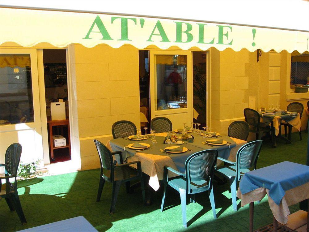 Logis Hotel Restaurant La Boule D'Or Chinon Exterior photo