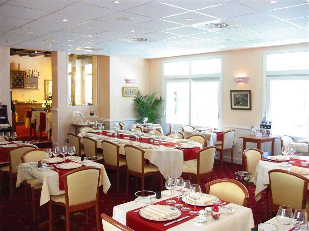 Logis Hotel Restaurant La Boule D'Or Chinon Exterior photo