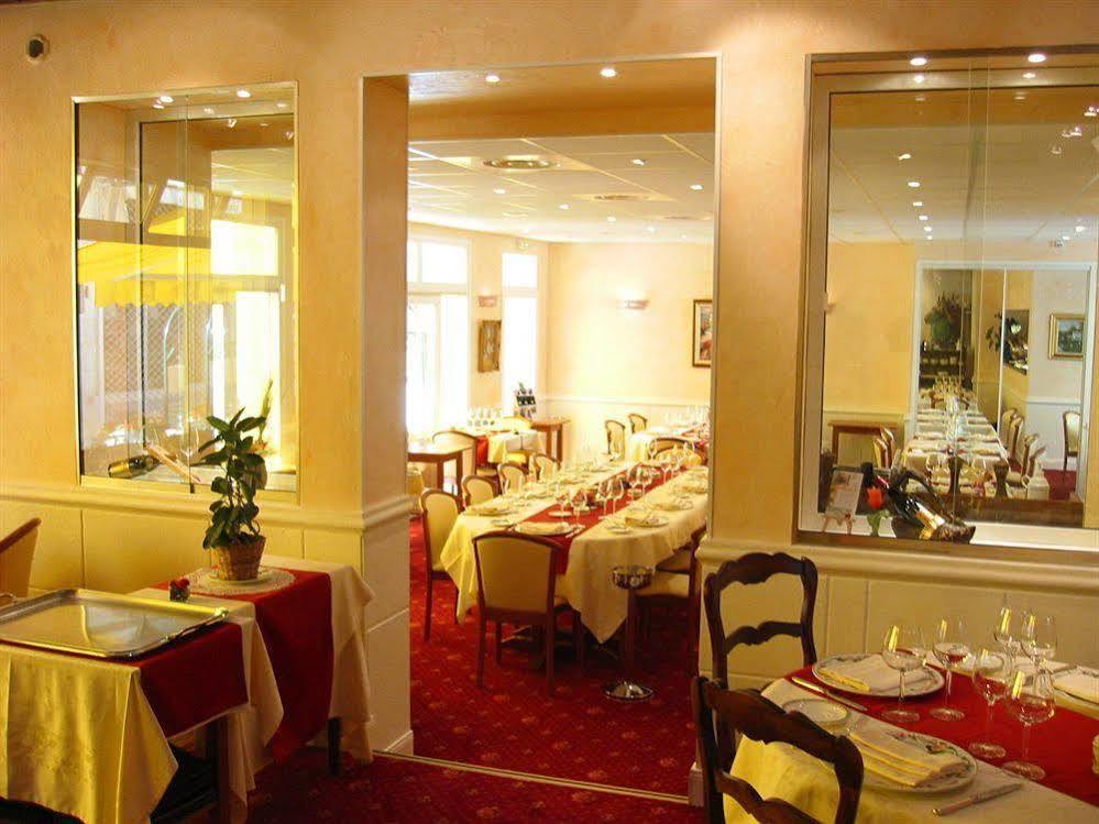 Logis Hotel Restaurant La Boule D'Or Chinon Exterior photo