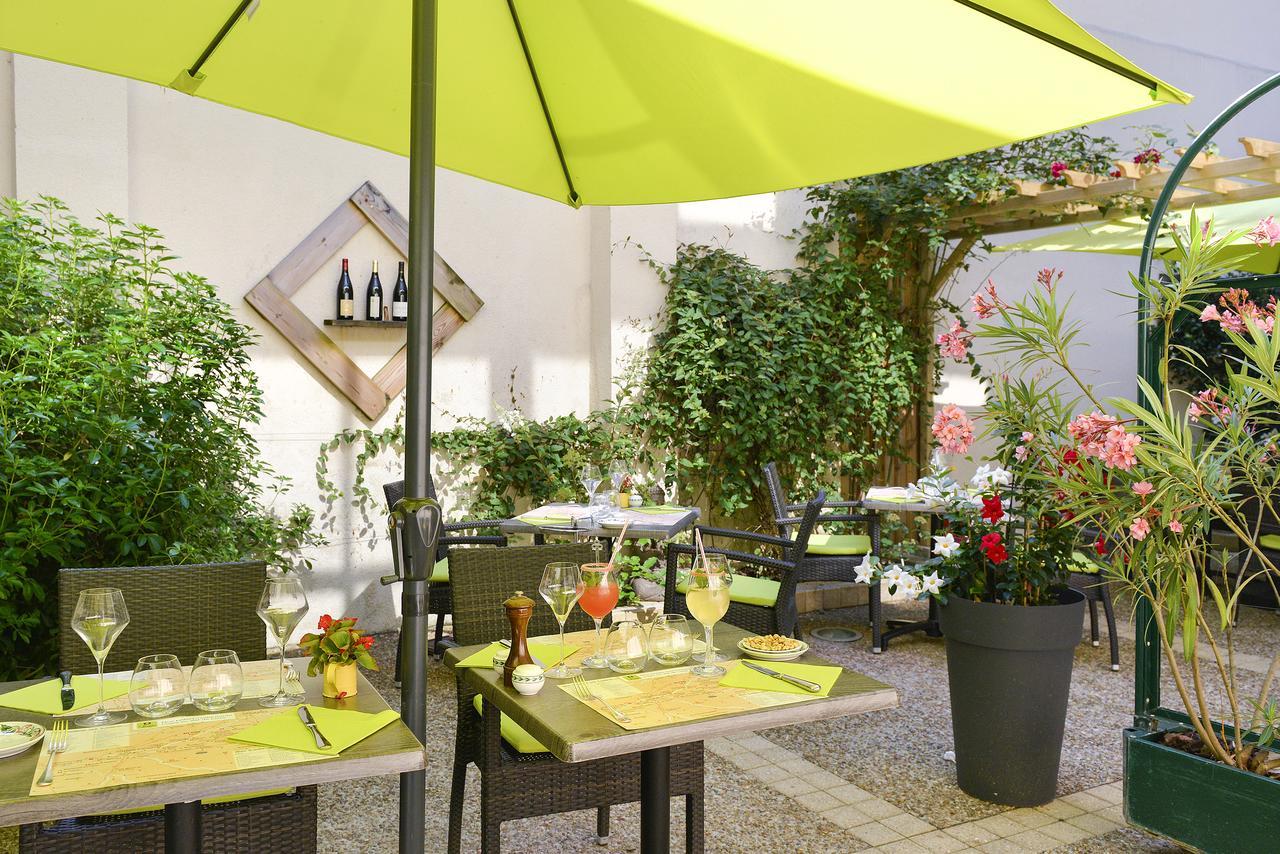 Logis Hotel Restaurant La Boule D'Or Chinon Exterior photo