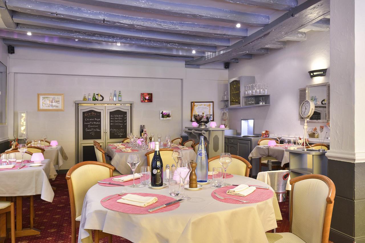 Logis Hotel Restaurant La Boule D'Or Chinon Exterior photo