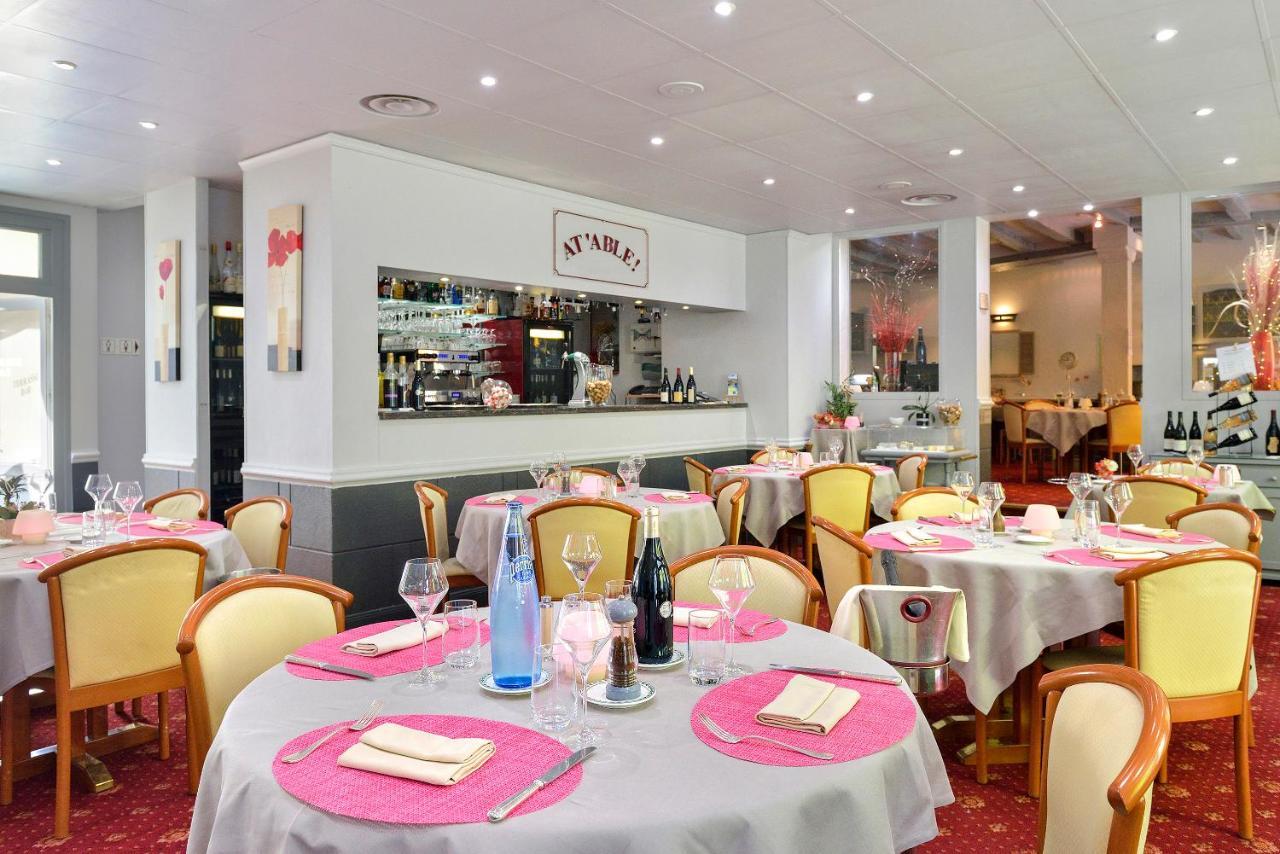 Logis Hotel Restaurant La Boule D'Or Chinon Exterior photo